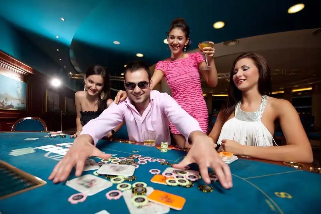 Perbandingan pengalaman bermain Aplikasi Mega Slots versus akses browser di smartphone